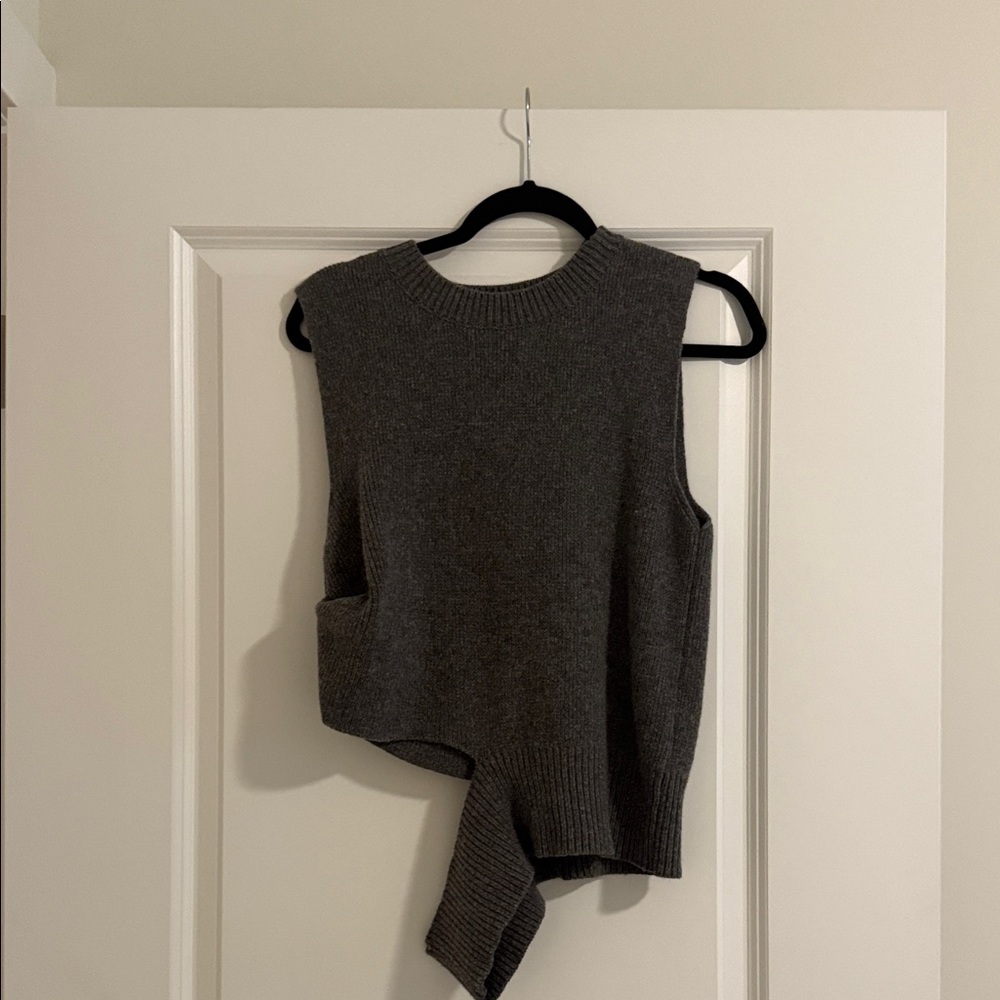 Zara Gray Sleeveless Sweater Vest